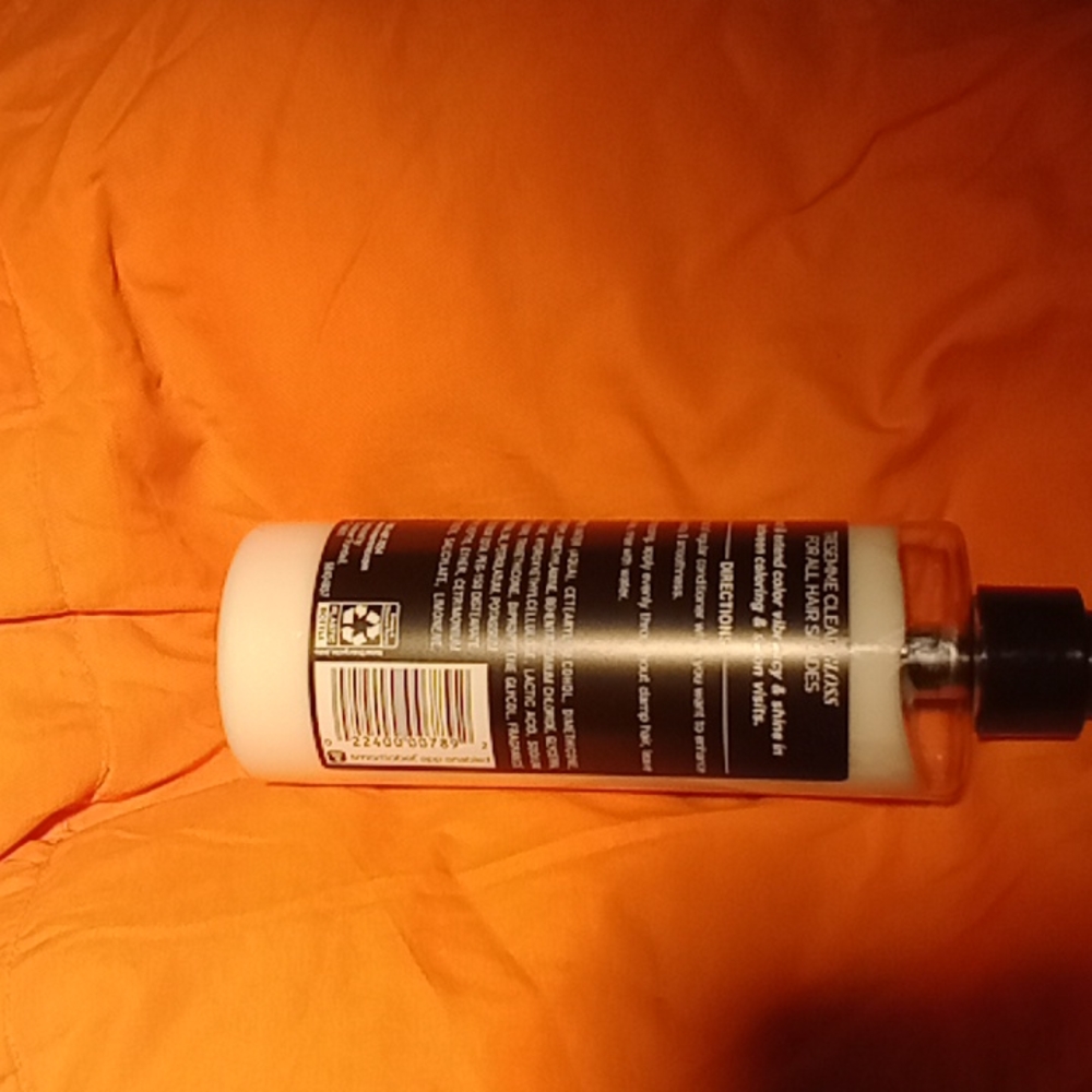 An excellent gloss clear High shine deep conditioner for your hair